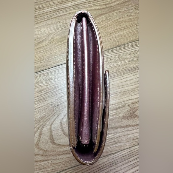 Louis Vuitton Vernis Portefeuille Sarah Wallet Amarante / Burgundy - EUC - Picture 4 of 16